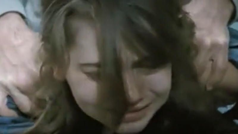 映画ですが女性がレ●プされている姿が可愛そう・・・