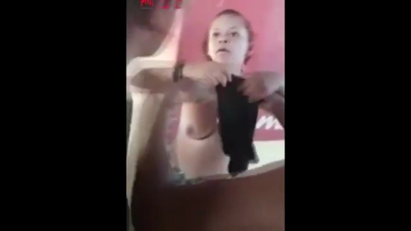 女性同士の喧嘩でおっぱい丸見えだから見て下さいｗｗｗ