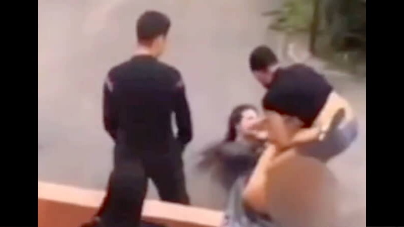 【衝撃映像】 これが多文化共生社会の末路？ 酔った移民が少女をレ●プする動画が拡散される